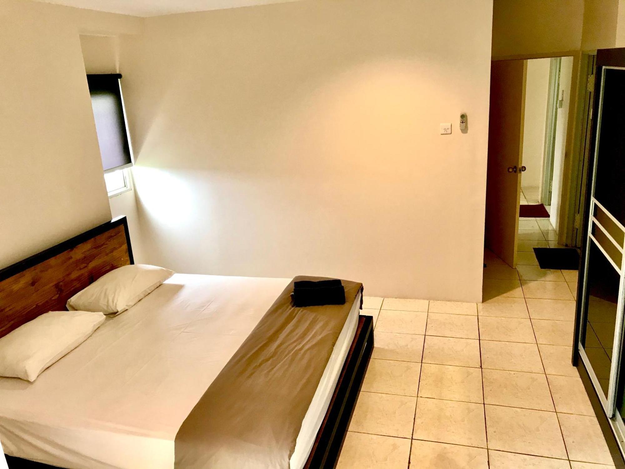 Queen Victoria Apartment Batam Zimmer foto
